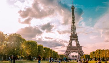 Monter dans la Tour Eiffel quand comment combien de temps visiter la Tour Eiffel