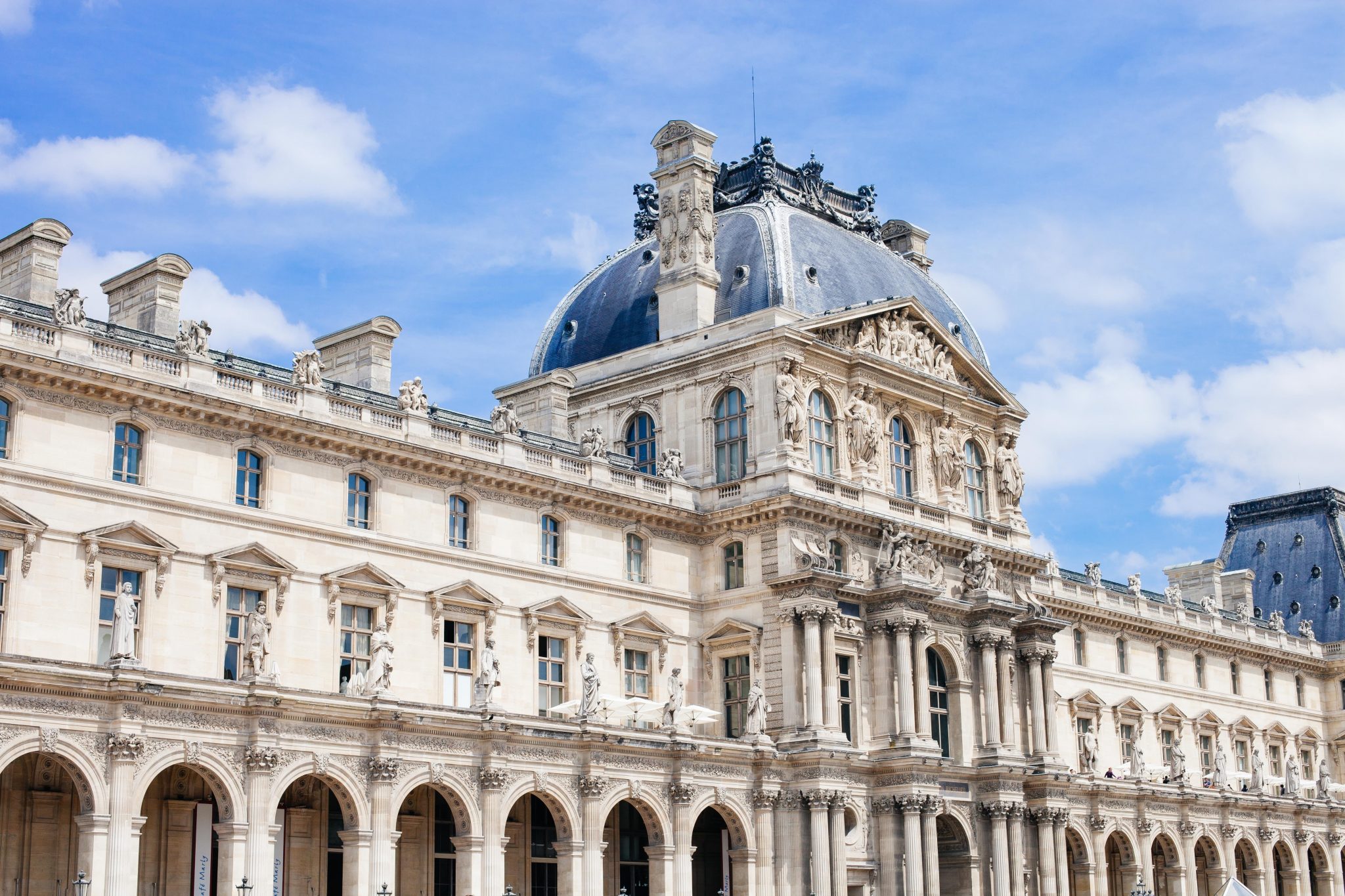 Combien de temps pour visiter le Louvre?