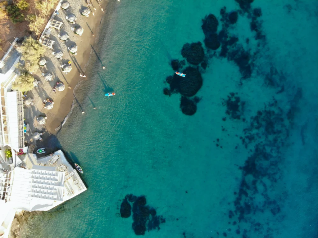 belle plage paros cyclades grece