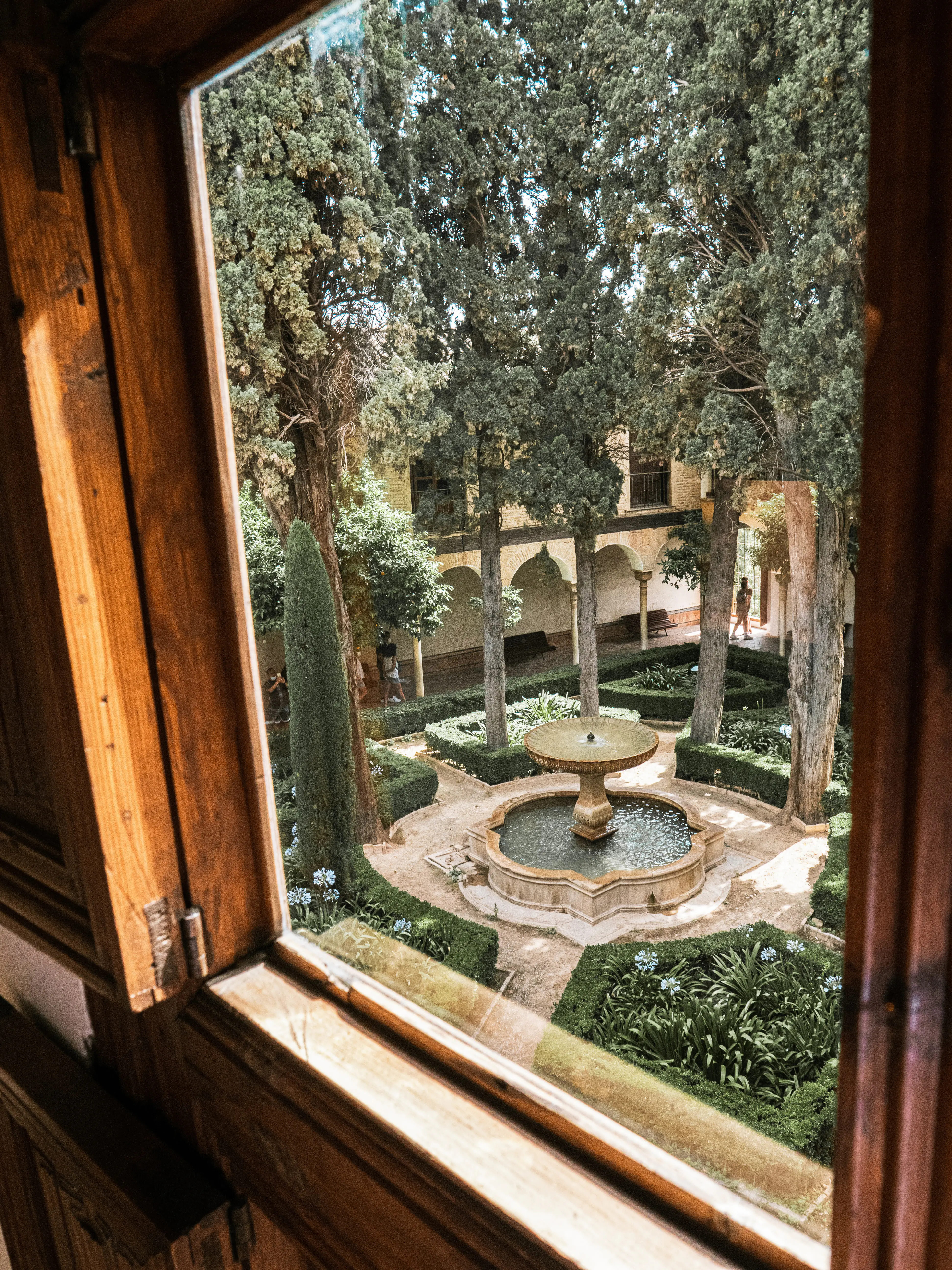 Vue Cour Alhambra