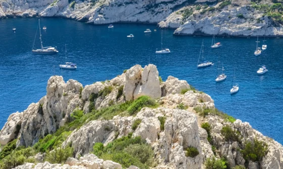 ou dormir dans les calanques de marseille