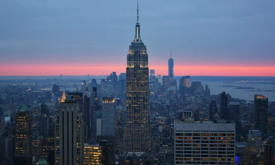 empire state building visiter new york