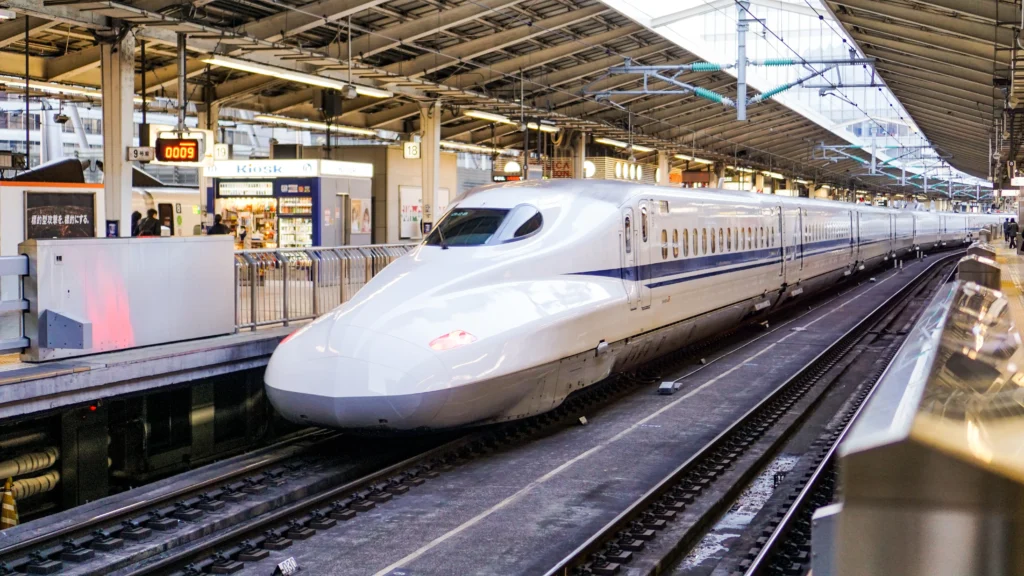 Shinkansen, pour se déplacer durant un itinéraire de 14 jours au Japon